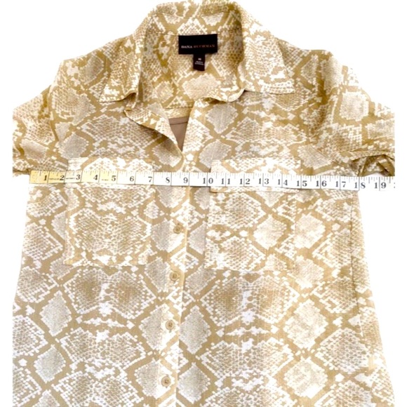 Dana Buchman Taupe,Beige & White Sparkly Snake Print Blouse & Attached Cami, XS - Picture 10 of 12